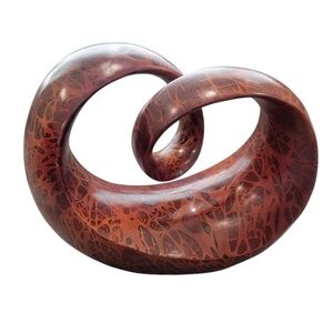 Elegant Brown Swirl Hear Shaped Sculpture Resin Free-Standing Y2K Home Decor